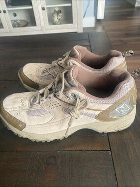 New Balance Women's Beige and Brown Suede Trail Sneakers